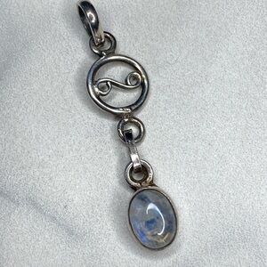 Moonstone pendant sterling silver 925‎